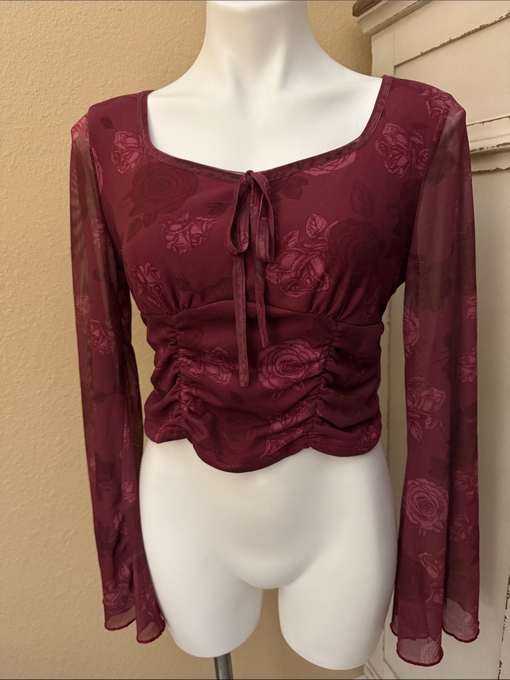 ROMWE Burgundy Floral Sheer Ruched Tie-Front Milkmaid Crop Top